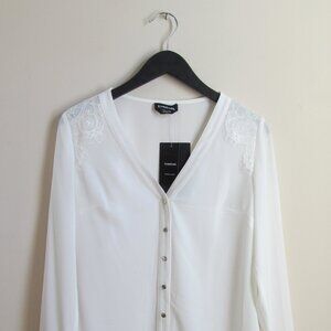 bebe White Button Up Blouse – Size S